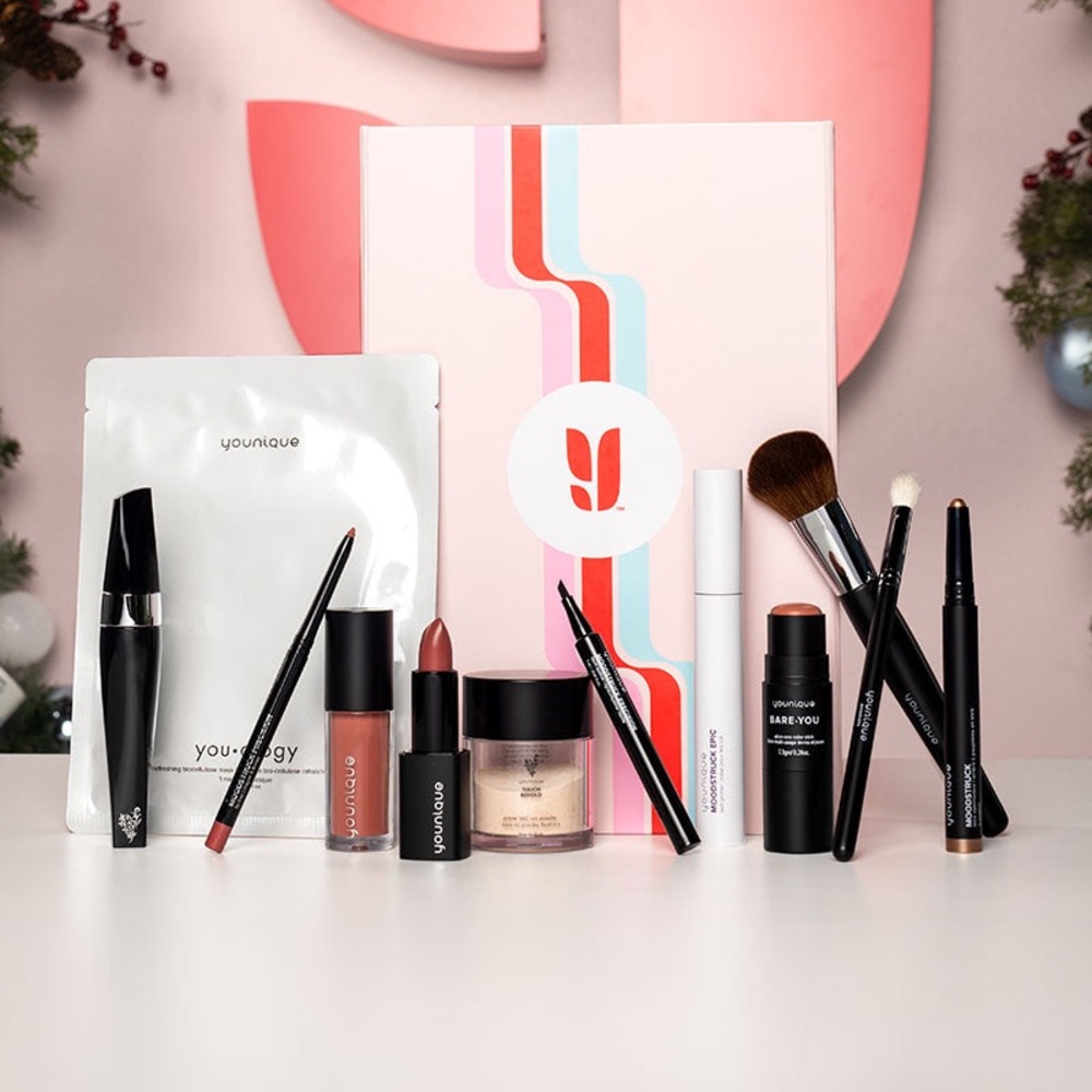 PRICE DROP 🤑 Younique Advent Calendar